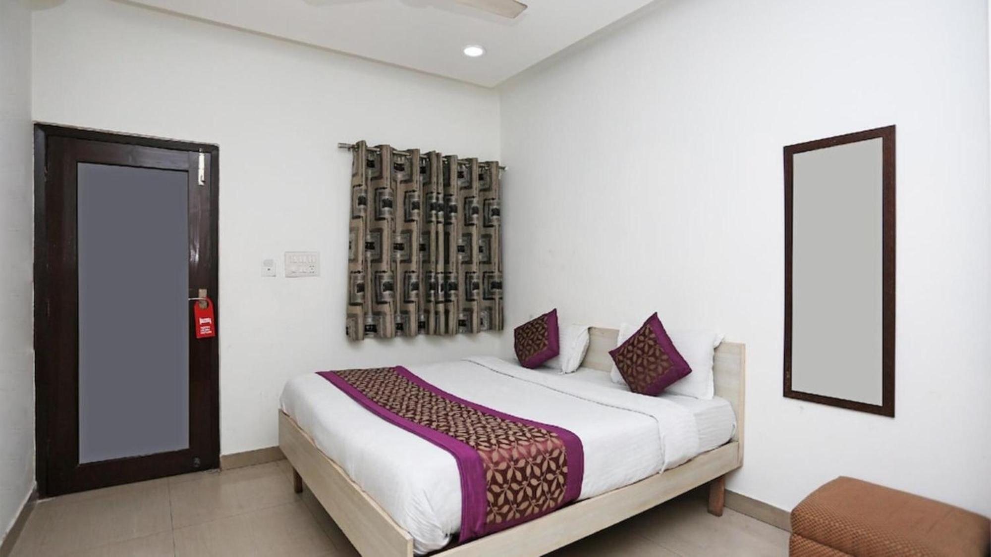 Deluxe Rooms In Jangpura Ню Делхи Екстериор снимка