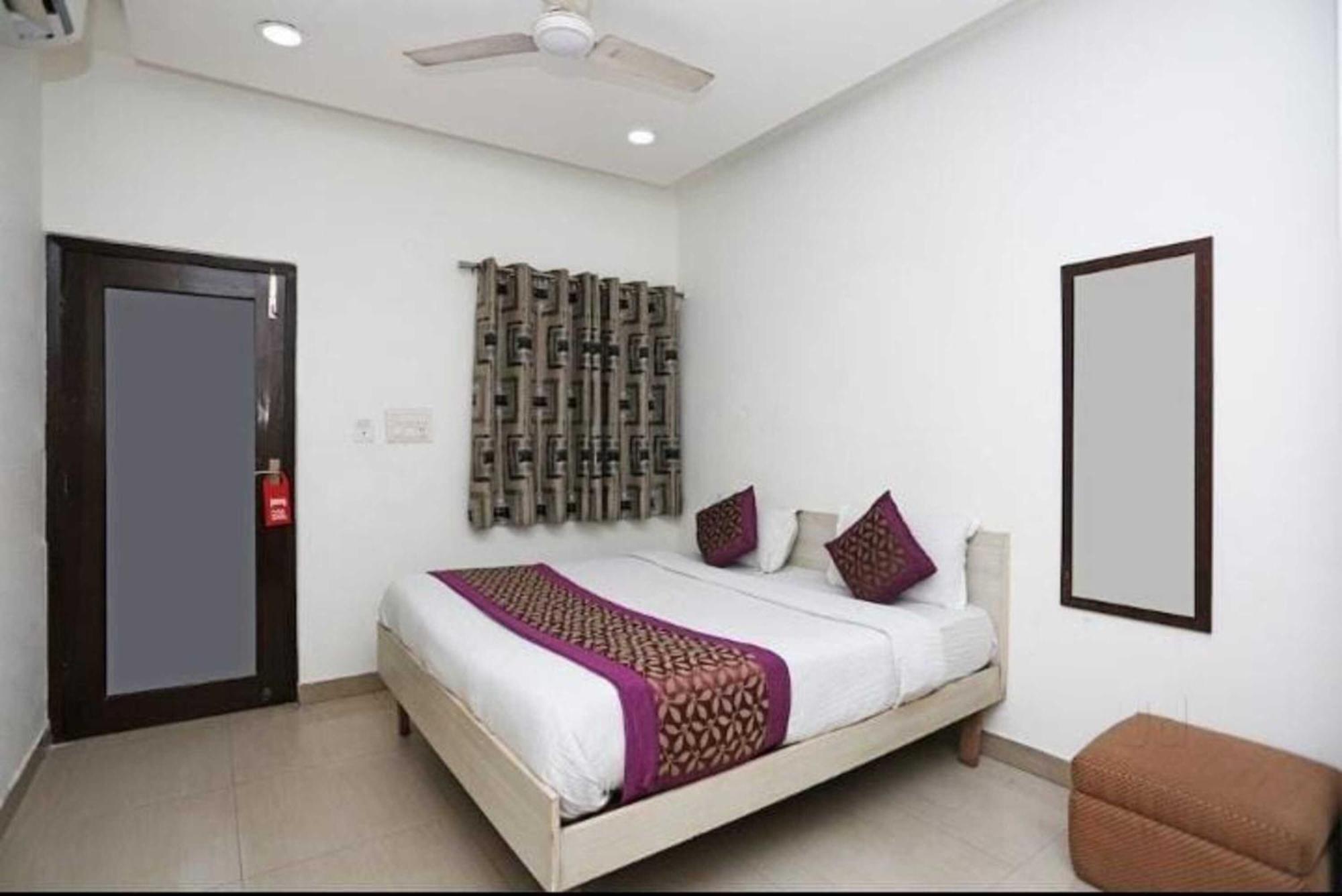 Deluxe Rooms In Jangpura Ню Делхи Екстериор снимка